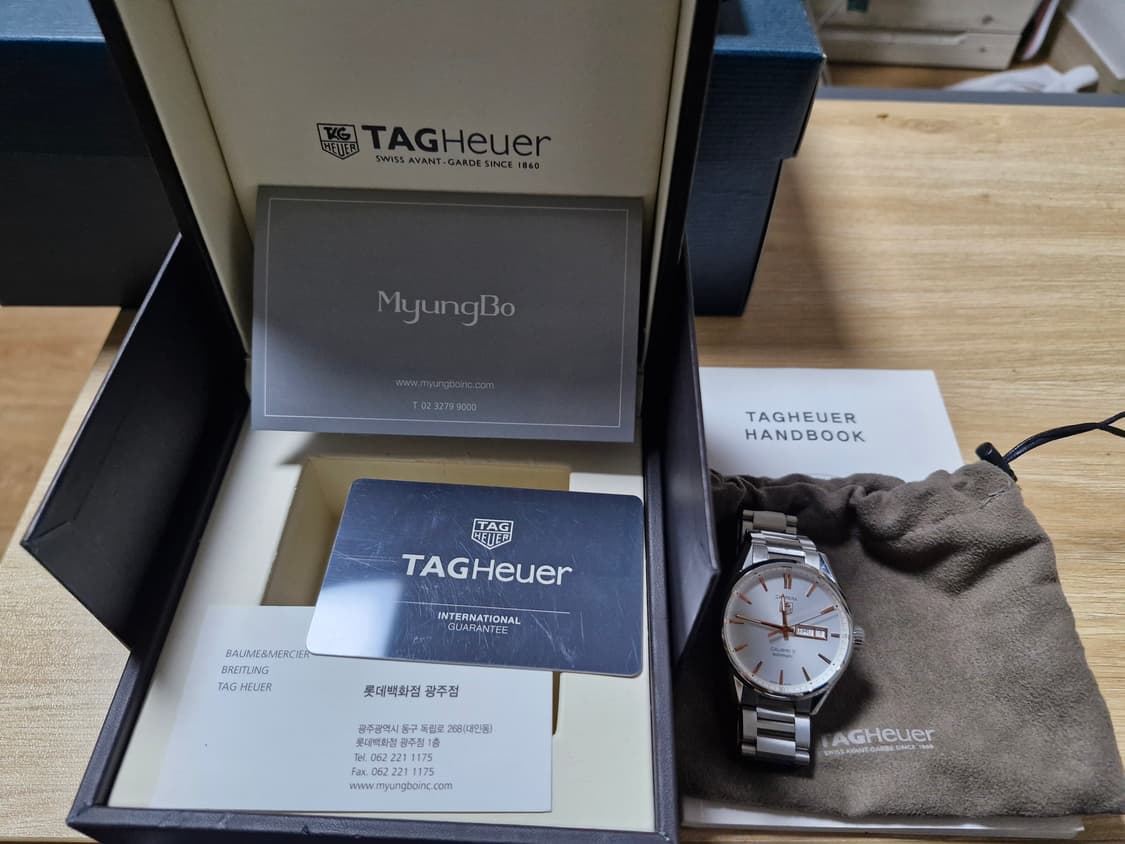 태그호이어 까레라 데이데이트 화이트 골드 오버홀 완료 상품이미지1