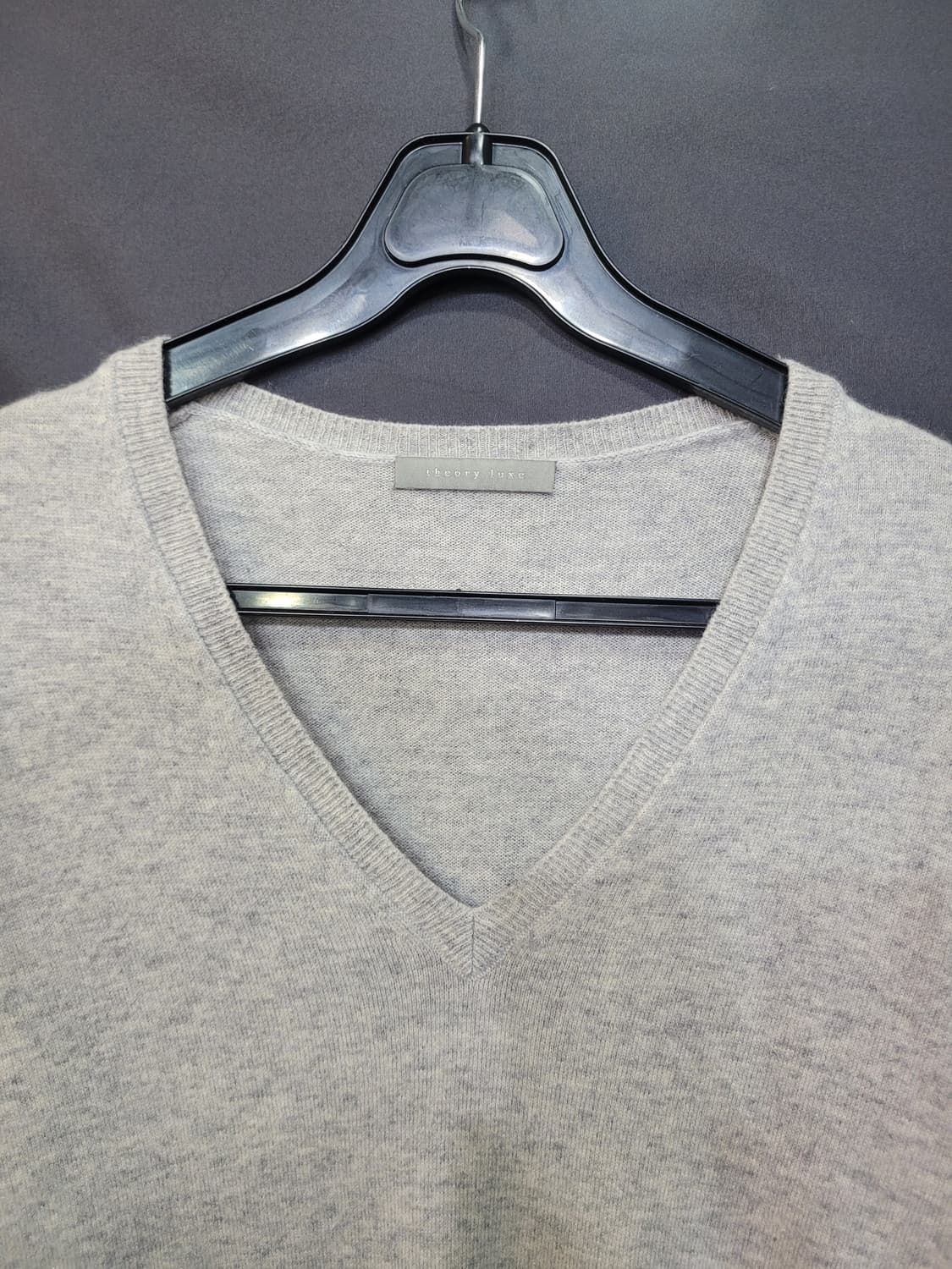 theory 띠어리 캐시미어 100% 브이넥 니트 상품이미지2
