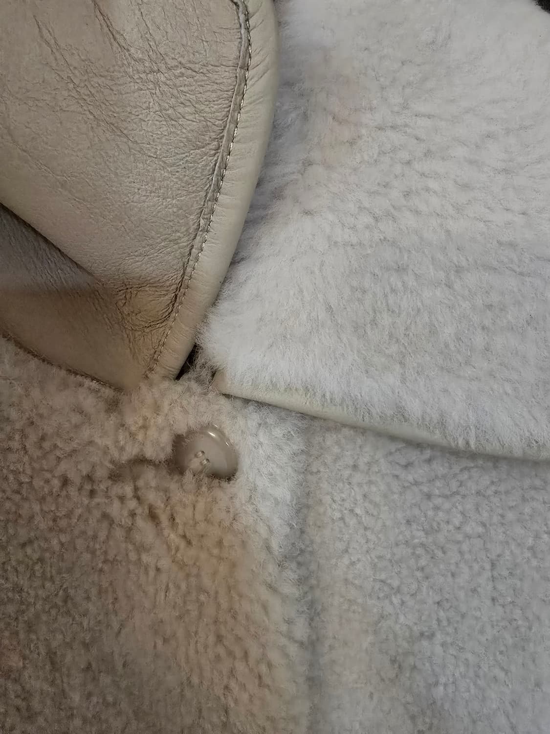 산드로 SANDRO 천연 양피,양털 롱 무스탕 새제품입니다. 상품이미지3