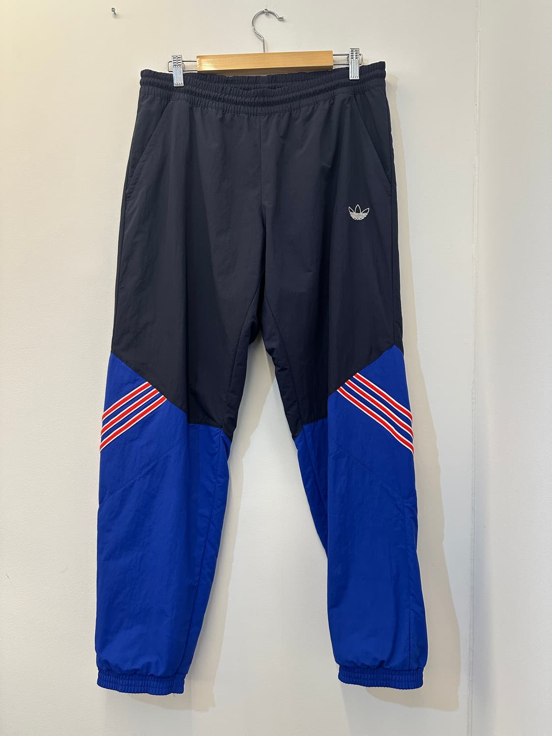 XL) 아디다스 스트라이프 우븐 트랙 팬츠 상품이미지1