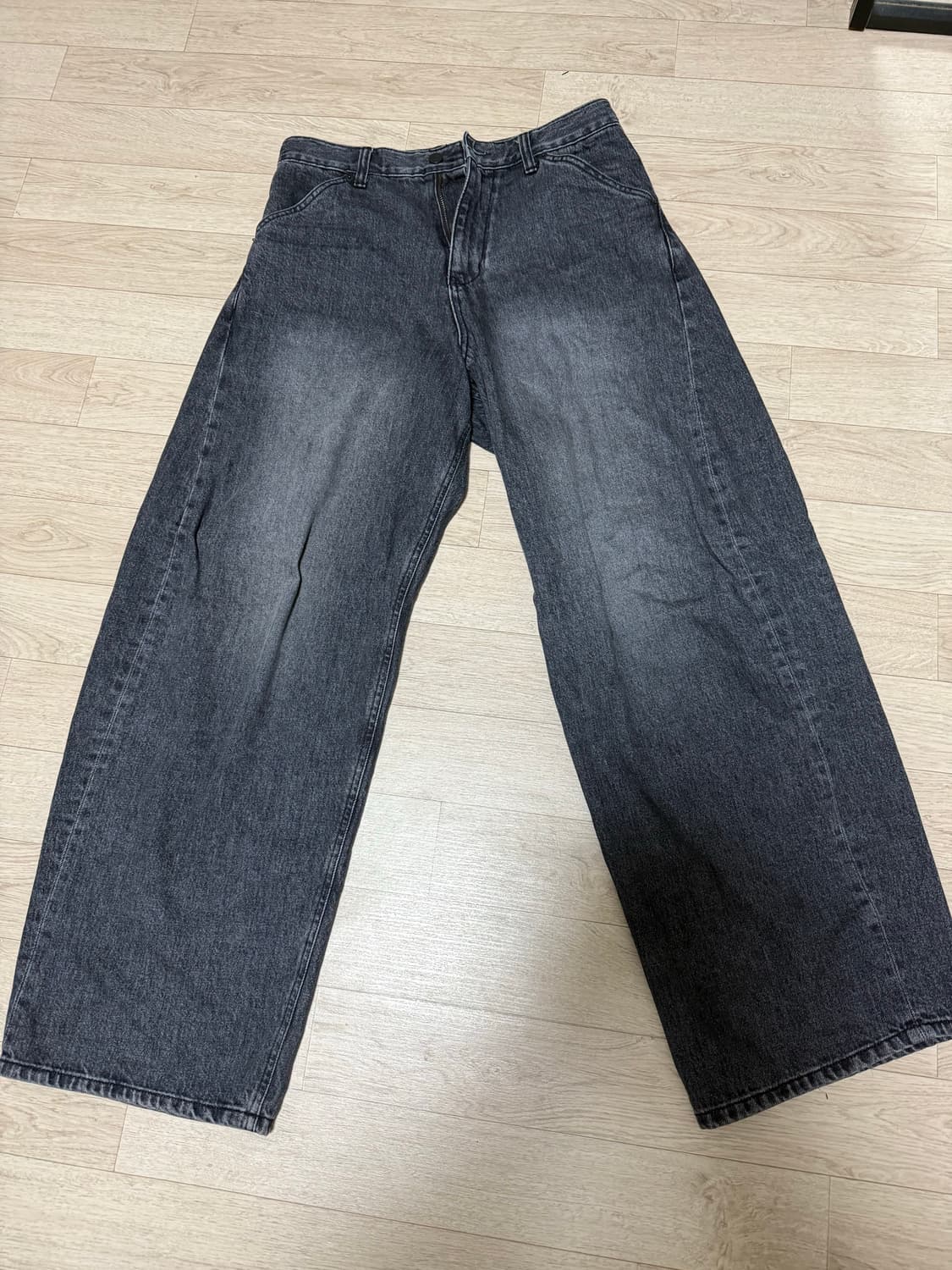 해칭룸  Wide Curve Jeans Washed Black (3m) 상품이미지2