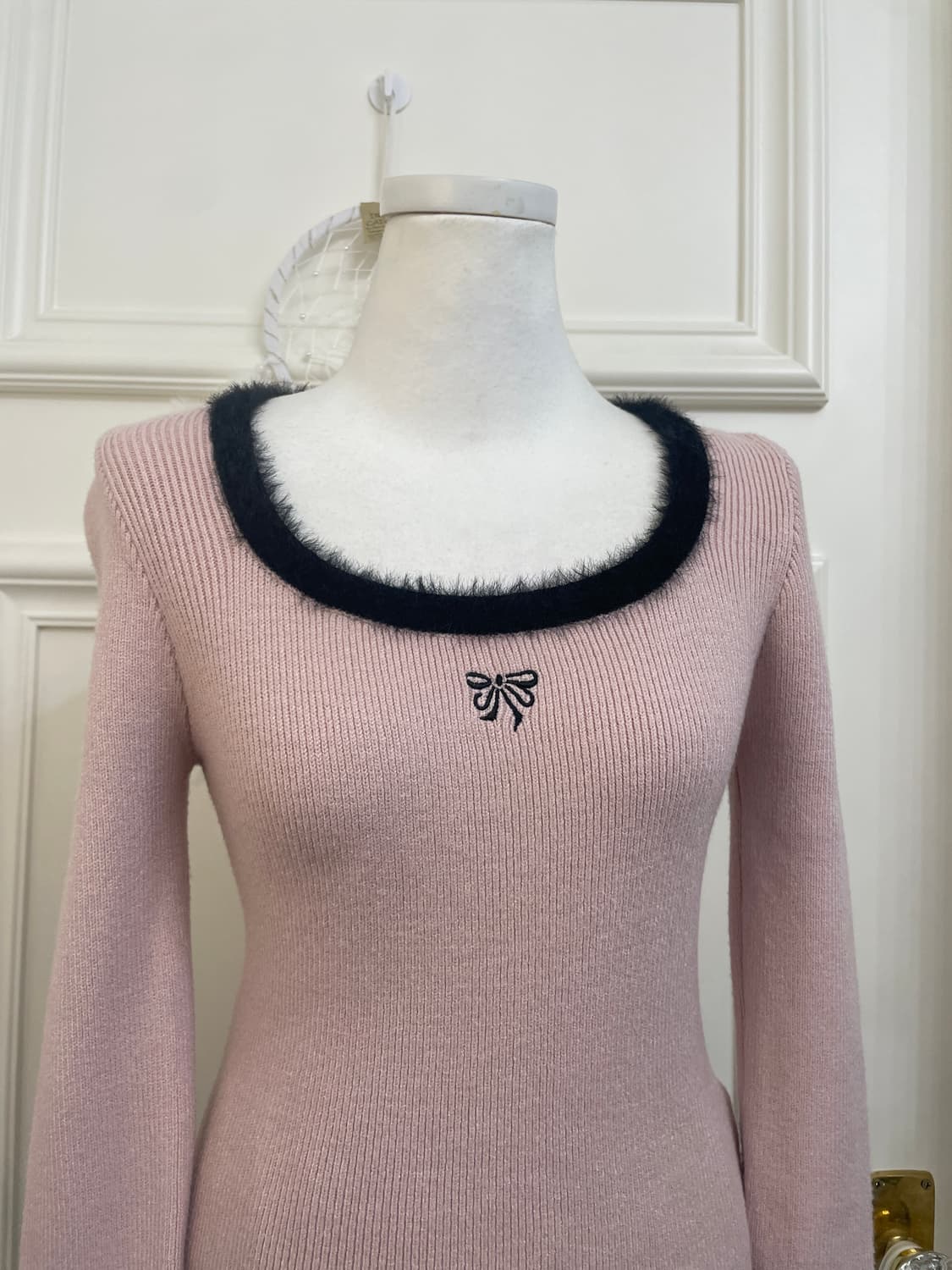 indi pink black fur point knit top 상품이미지7