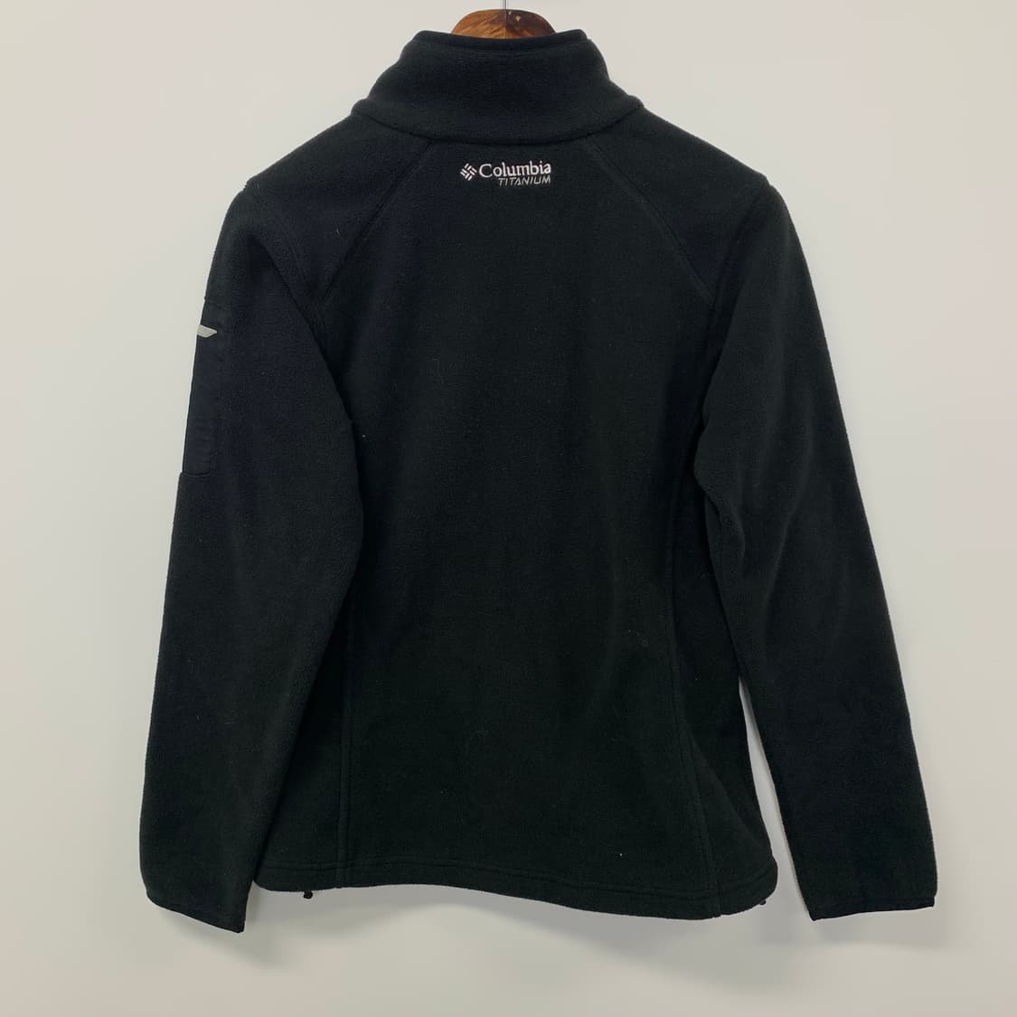 컬럼비아 자수로고 블랙 플리스 자켓 상품이미지3