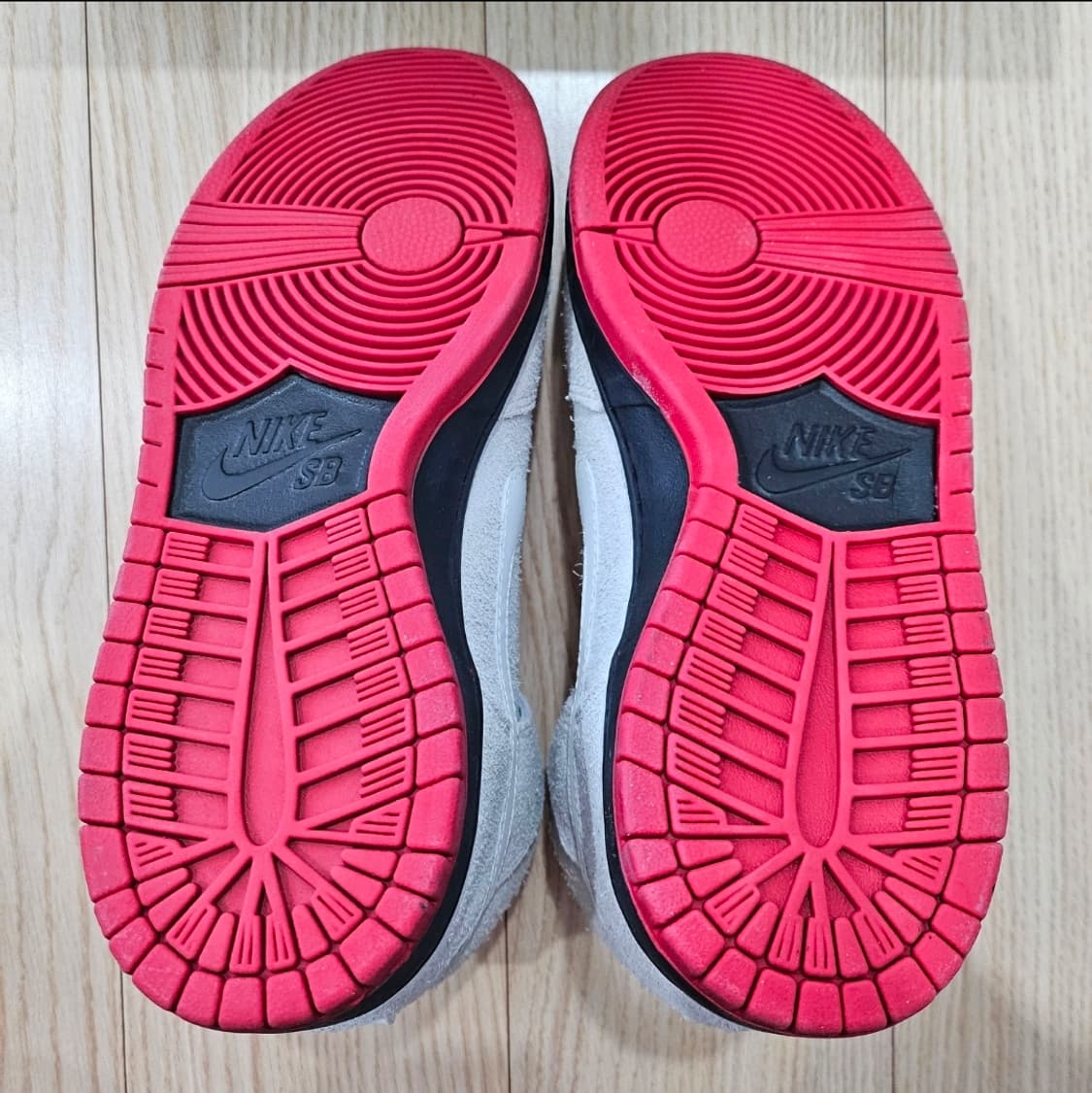 정품 새제품 한정판 나이키 SB 울프 인 쉽스 클로딩 265 상품이미지4