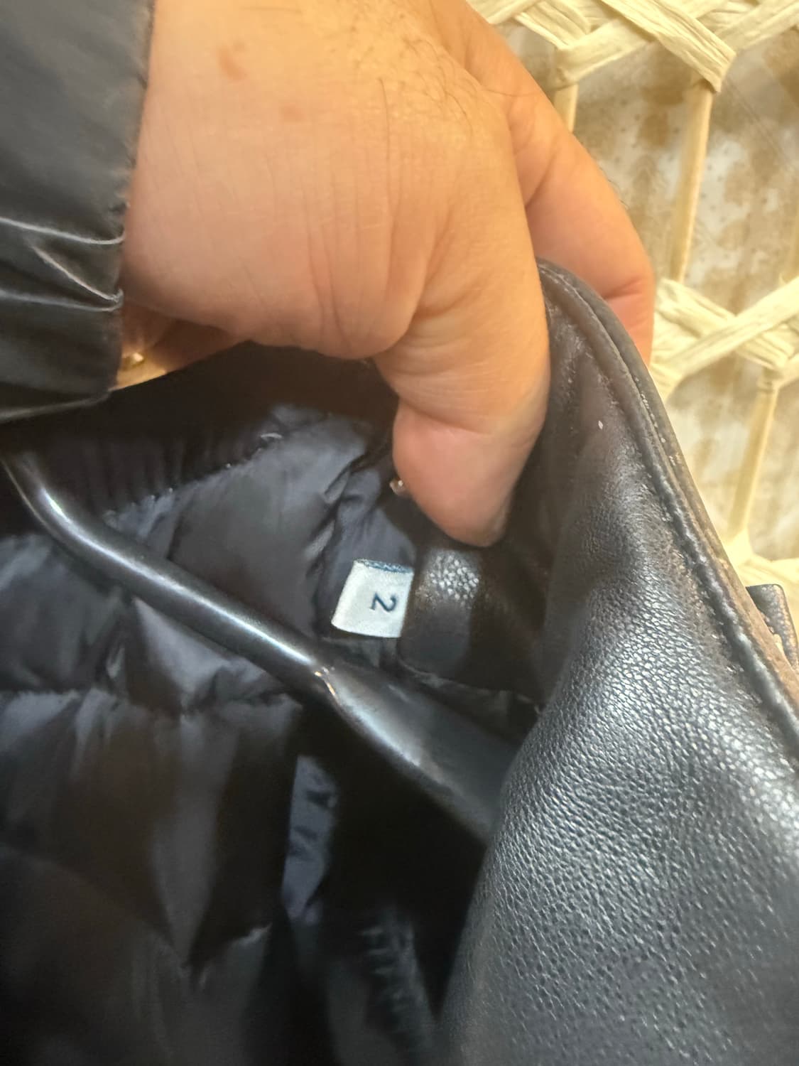 2/44-55 정품 몽클레어 모터 패딩 팝니다 상품이미지8