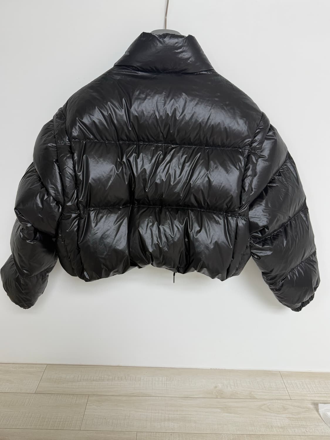 프라다 리나일론 푸퍼패딩 상품이미지2