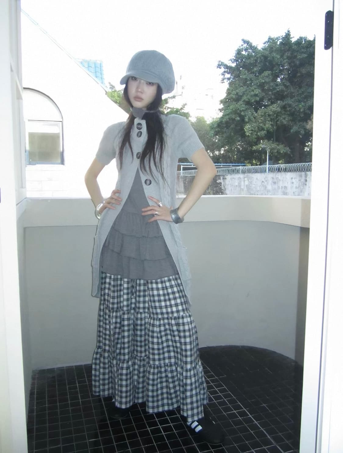 [ang:project] 그레이 반하이넥 버튼 니트 상품이미지3