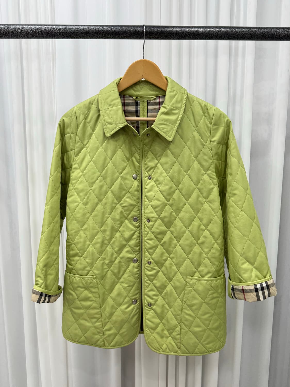 버버리 퀼팅 자켓 상품이미지1