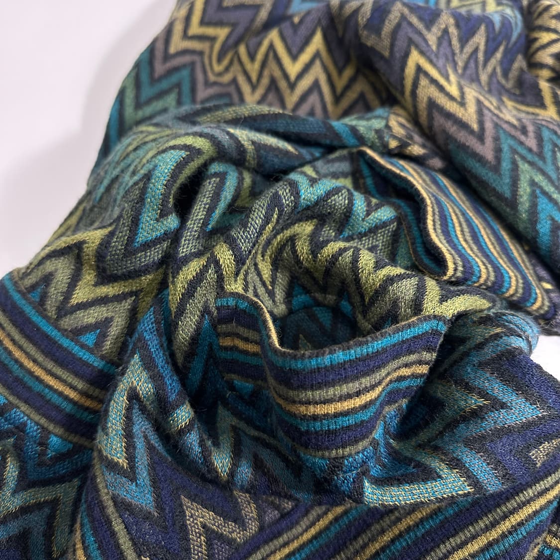 100 미쏘니 스포츠 멀티컬러 패턴 가디건 상품이미지7