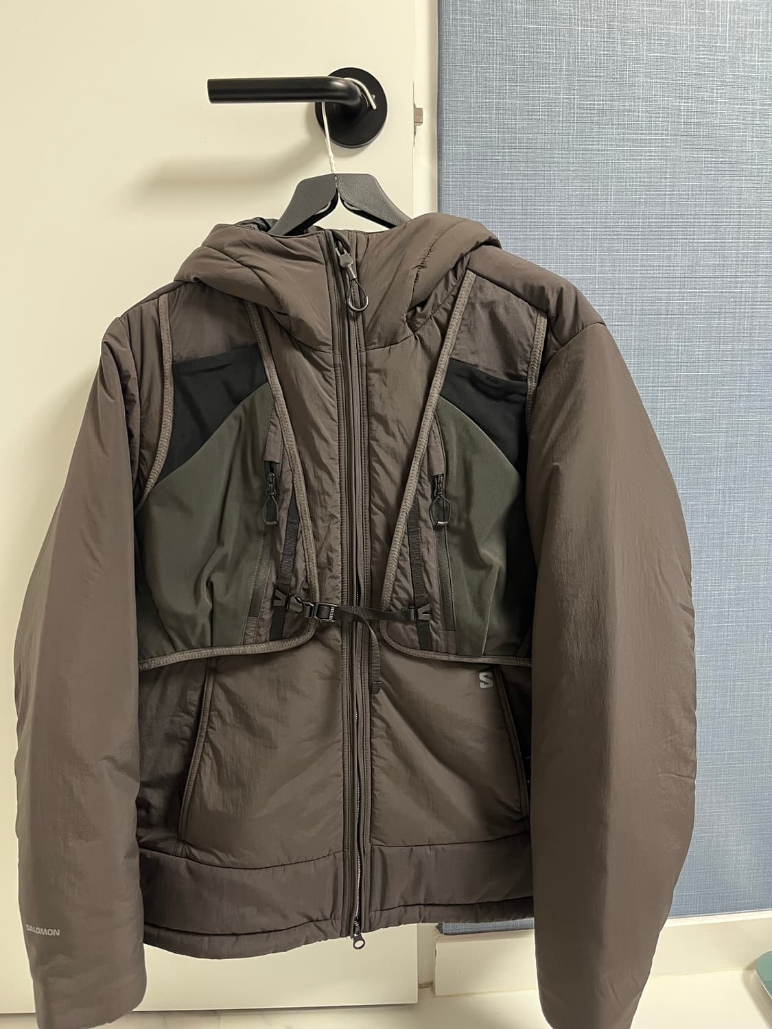 살로몬 패딩 상품이미지1