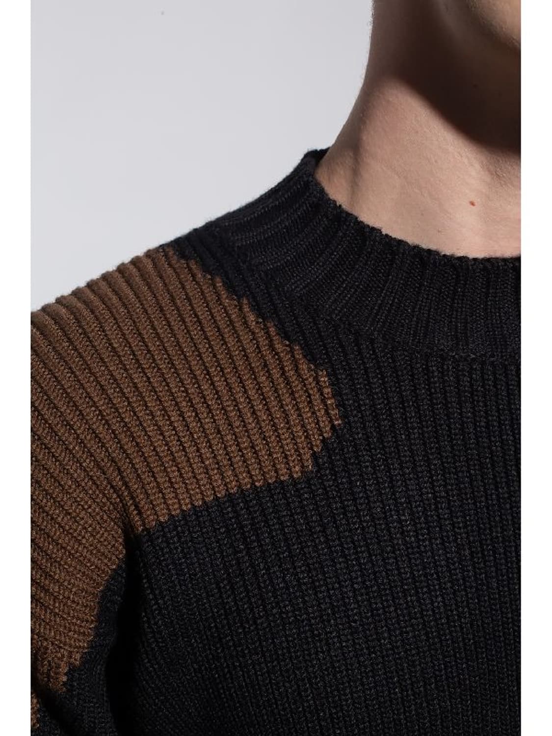 자크뮈스 모크넥 니트 블랙 상품이미지3
