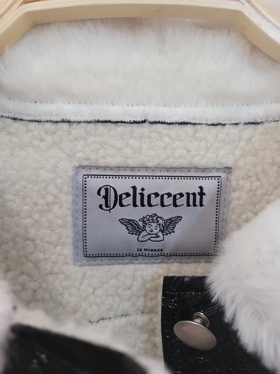 델리센트 크롭 데끼 무스탕 퍼카라 크롭 자켓 55~66 상품이미지6