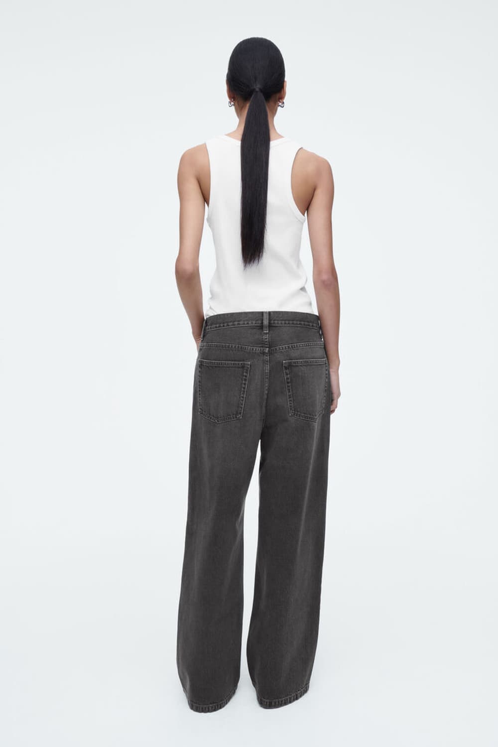 코스 COS 볼륨 와이드 레그 진 워시드 블랙 30 상품이미지5