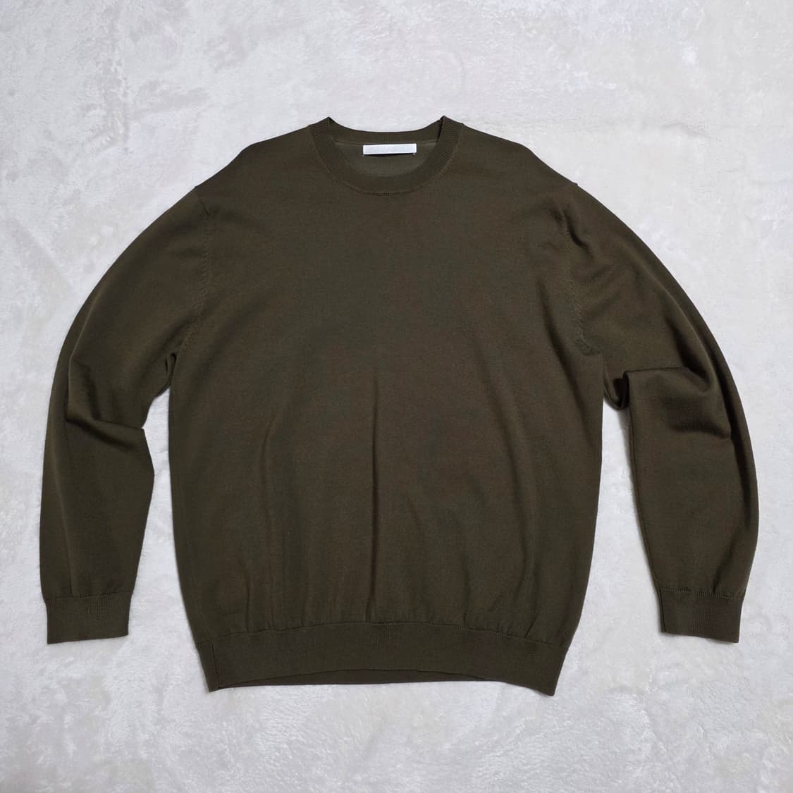 (M)수아레 메리노울 라운드넥 니트 카키 상품이미지1