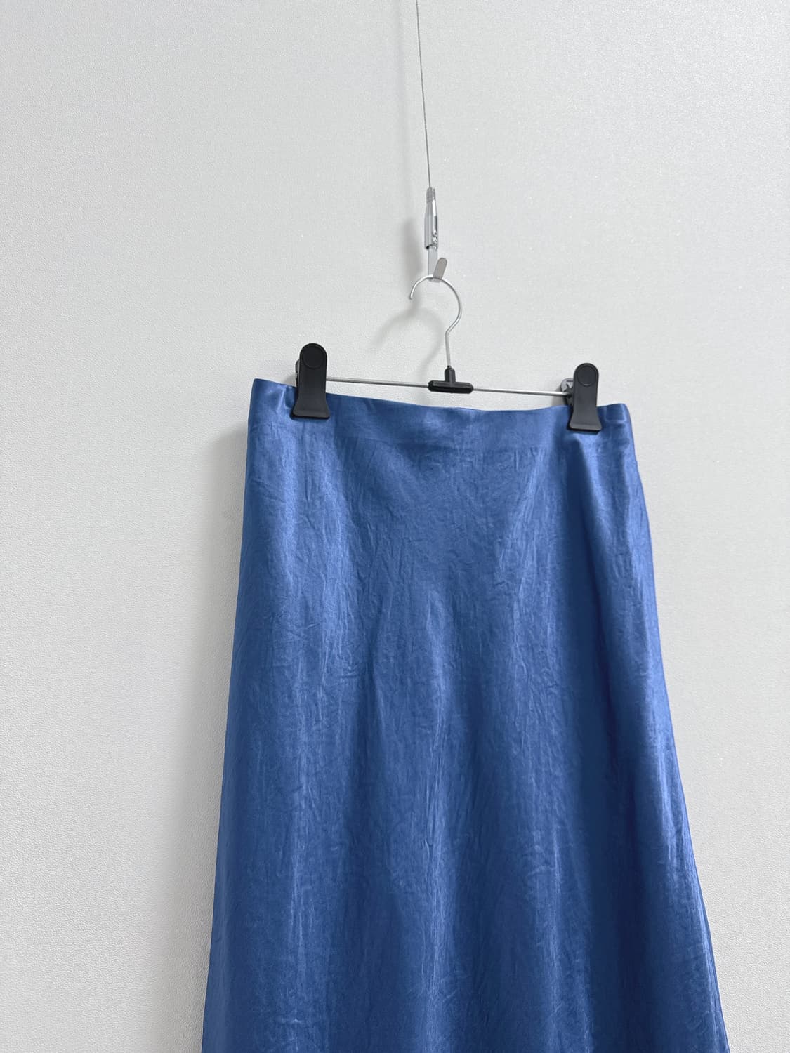 빈스 새틴 슬립 미디 스커트 상품이미지2