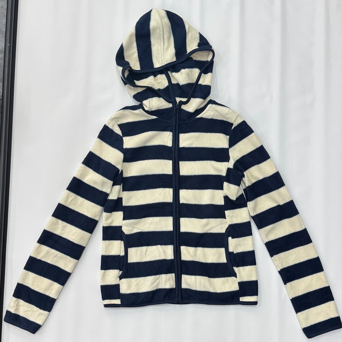 🧵하구미의 괴짜 후리스 집업 🧵후드집업 데코라 줄무늬 일본 유니클로 상품이미지2