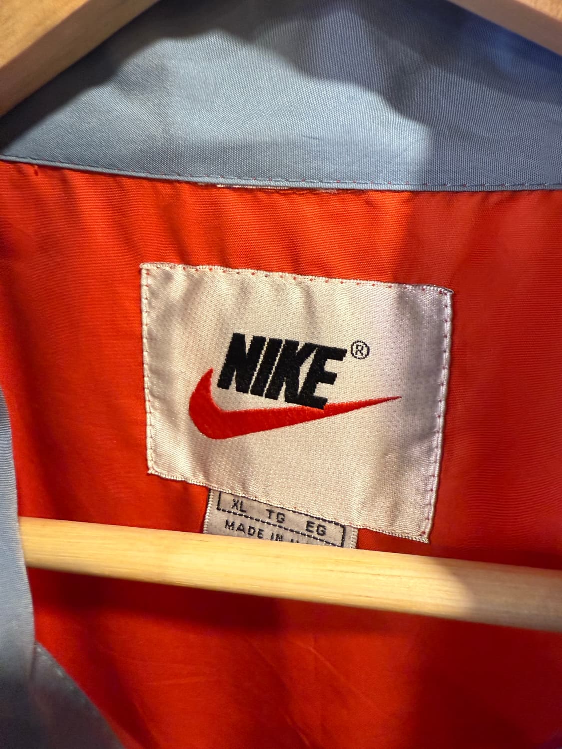 나이키 오렌지 바람막이 상품이미지2