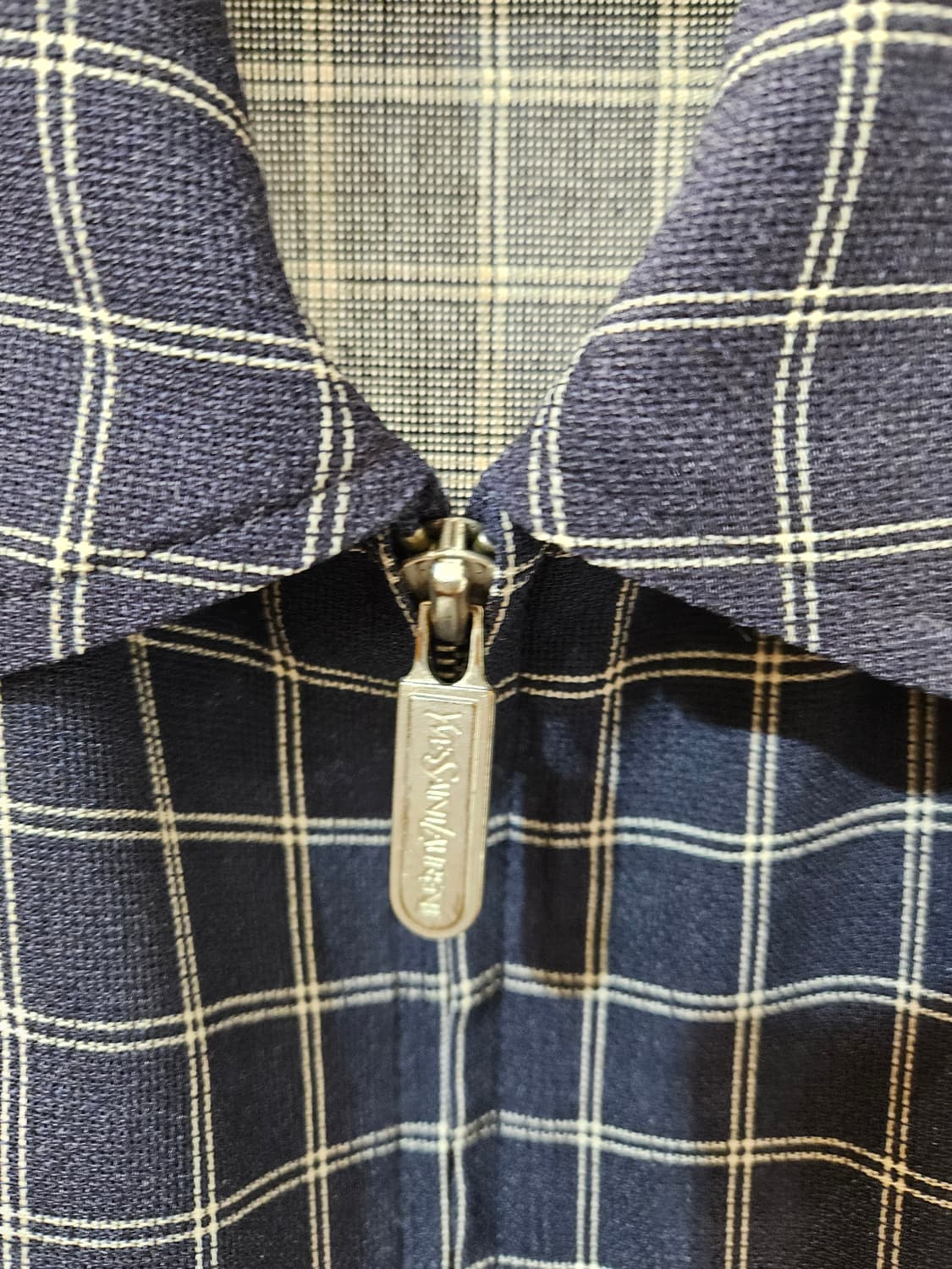 입생로랑 체크 패턴 블루종 자켓 상품이미지5