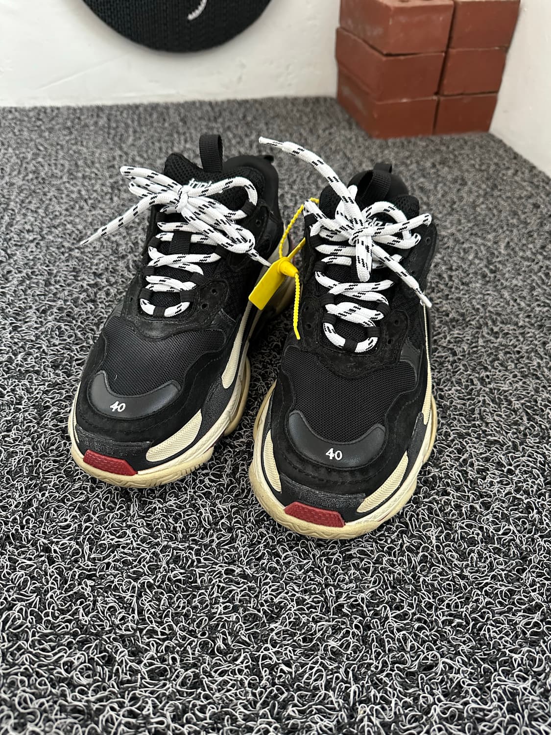 발렌시아가 트리플 S 블랙 스니커즈 40 (250) 상품이미지2