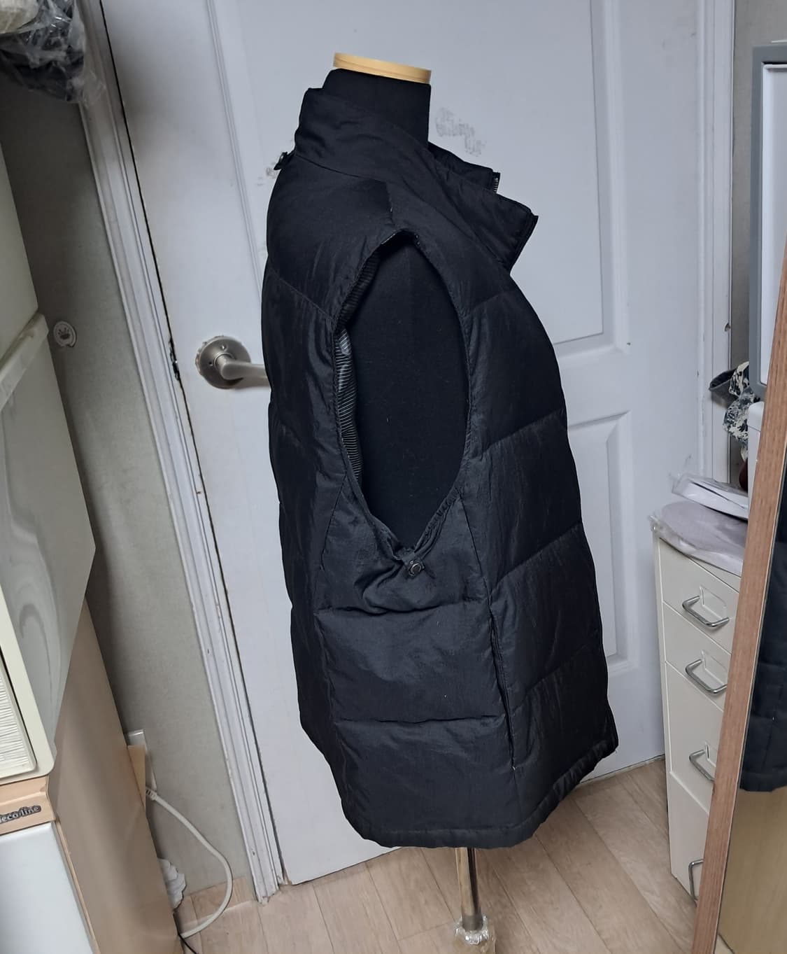 코모도스퀘어 남성 구스 패딩 조끼 95~100(ft.타이틀리스트) 상품이미지4