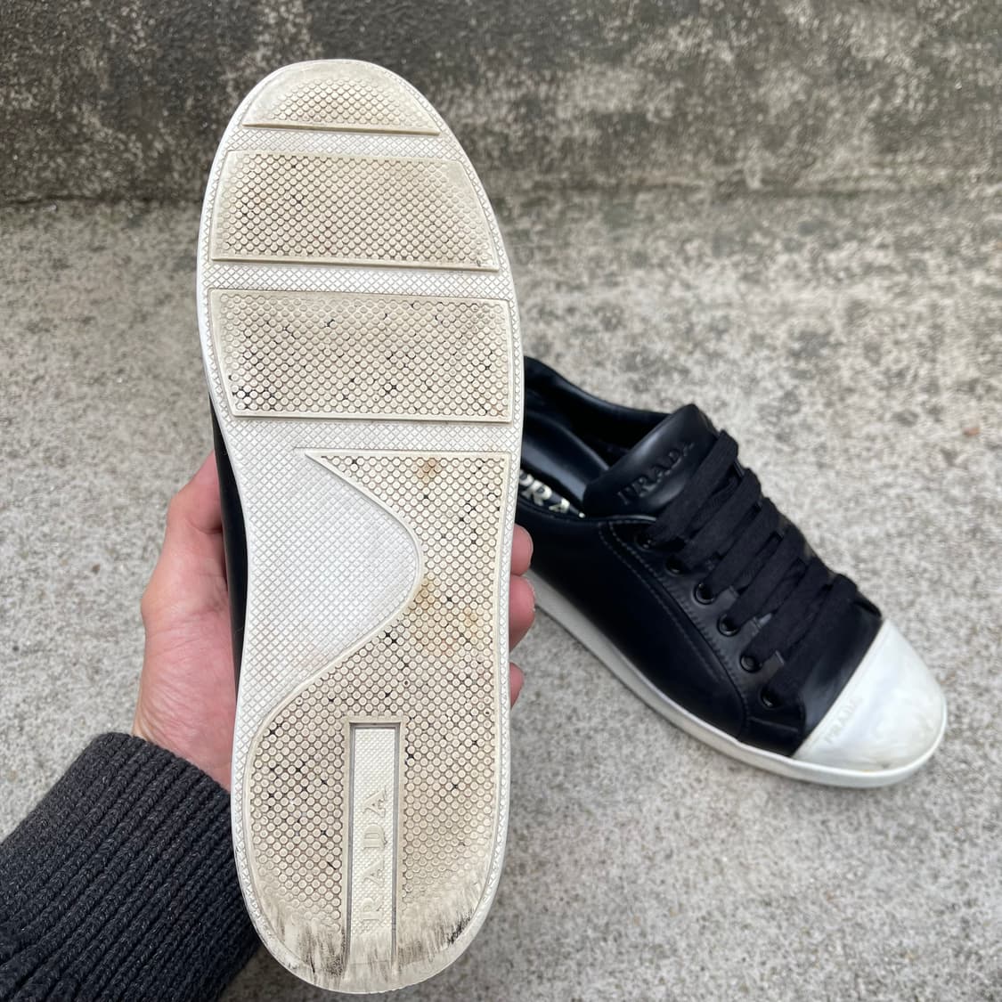 [37] 프라다 로고 레더 여성 스니커즈 (230) 상품이미지9