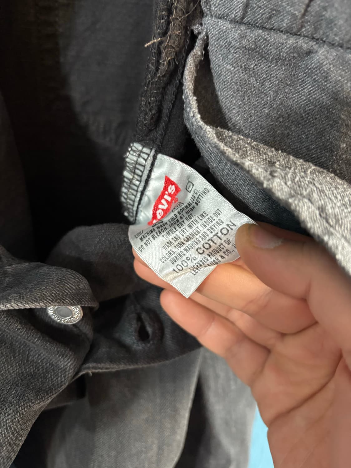 00‘s Levis Black 501 Denim pant.  상품이미지4