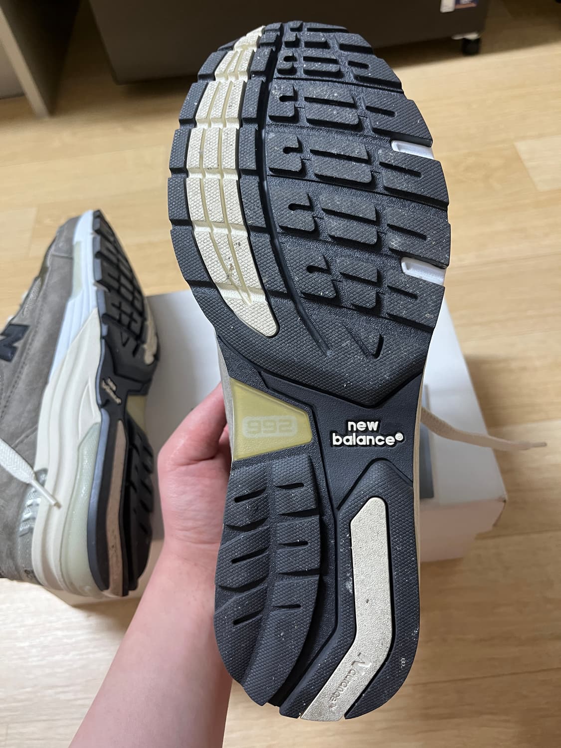 [255] 뉴발란스992 x 자운드 그레이 팝니다. 상품이미지6