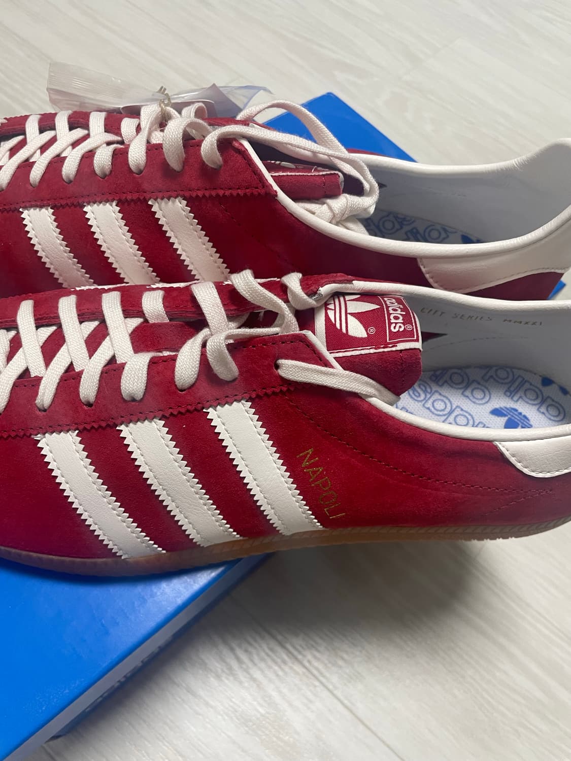 아디다스 시티 나폴리 us11 290 새상품 한정 상품이미지2