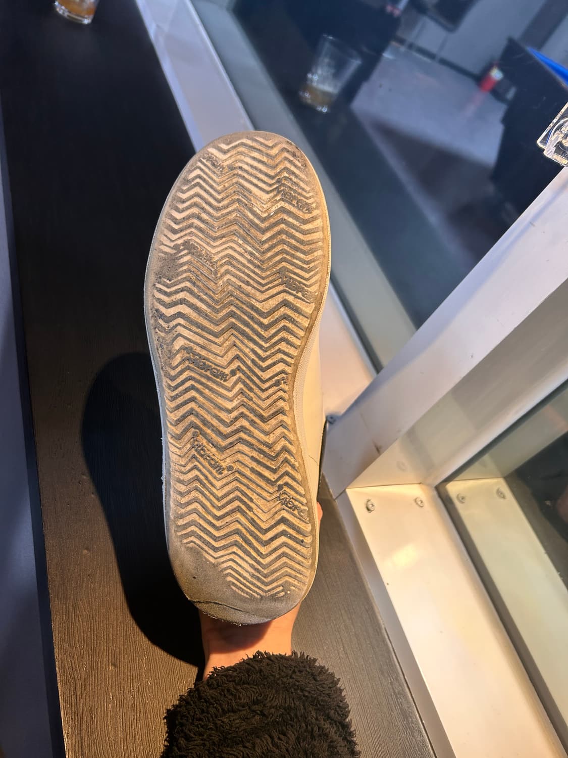 알렉산더 맥퀸 오버솔 42.5 급처 상품이미지5