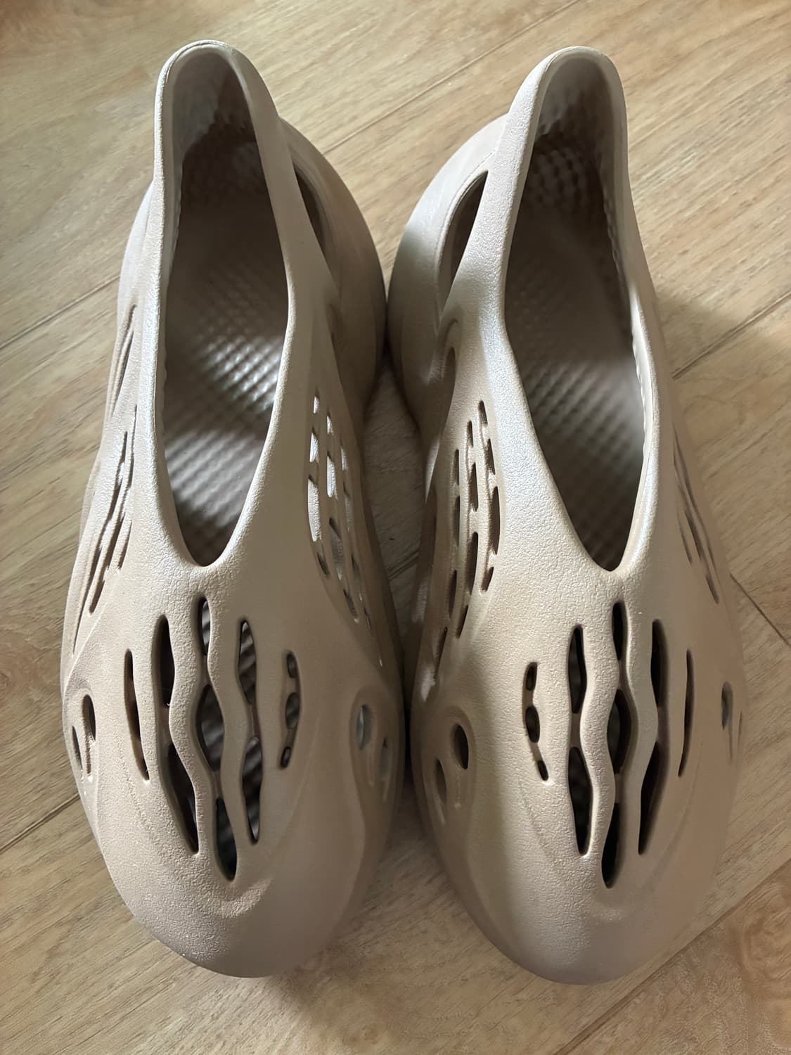 Yeezy 폼러너 토프 295 상품이미지1