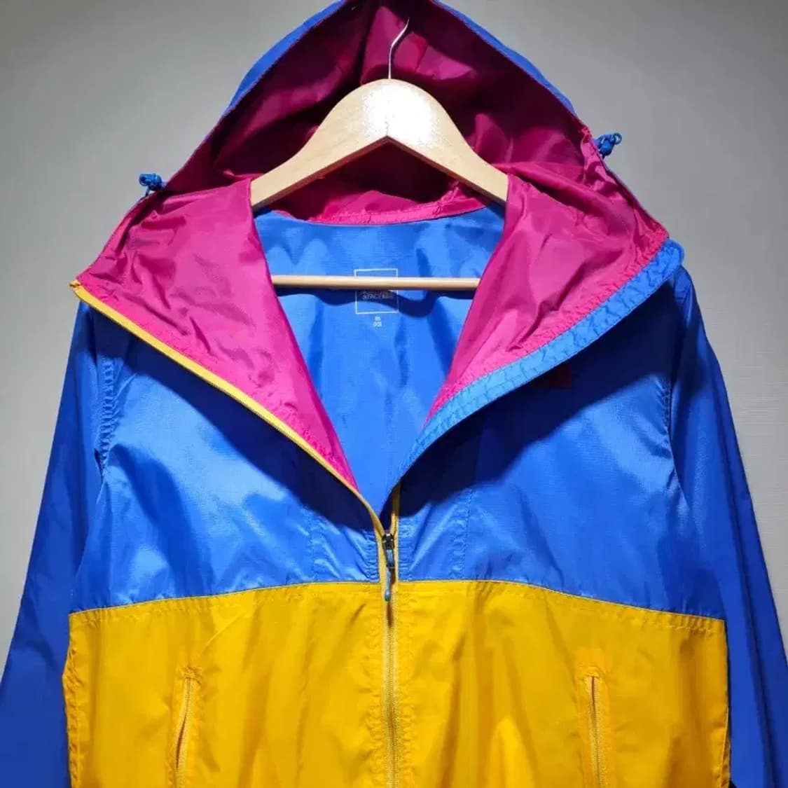 노스페이스 바람막이 블루/옐로우 XS 상품이미지4