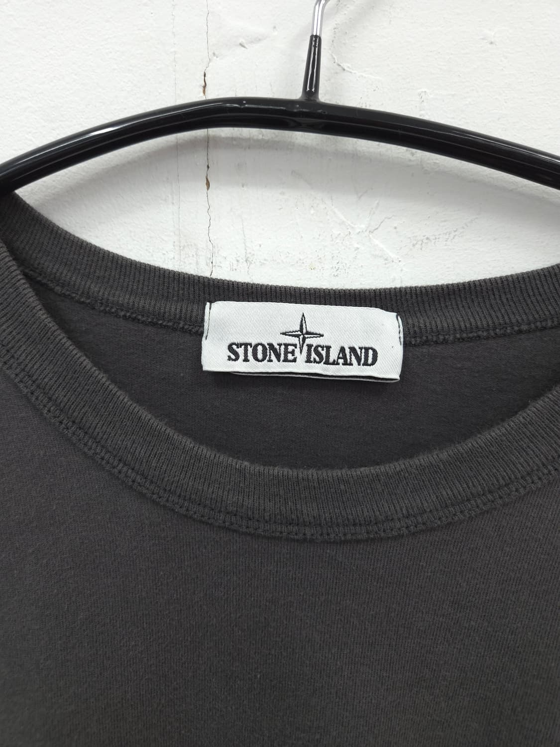 XL [큐알정품]스톤아일랜드 다크그레이 로고와펜 롱슬리브 상품이미지2