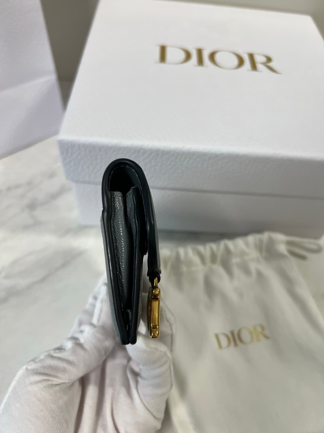 디올 새들 카드지갑 클라우드 블루 상품이미지5