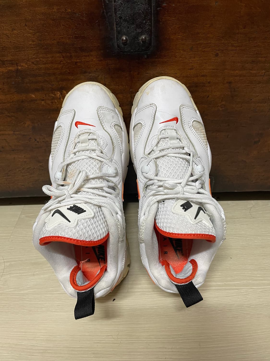 나이키 에어 바라지 로우 운동화 상품이미지2