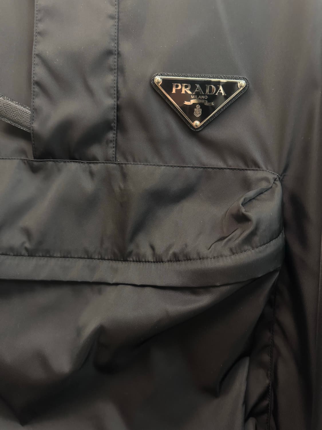 prada 리나일론 오버핏 빅로고 후디 점퍼 상품이미지2