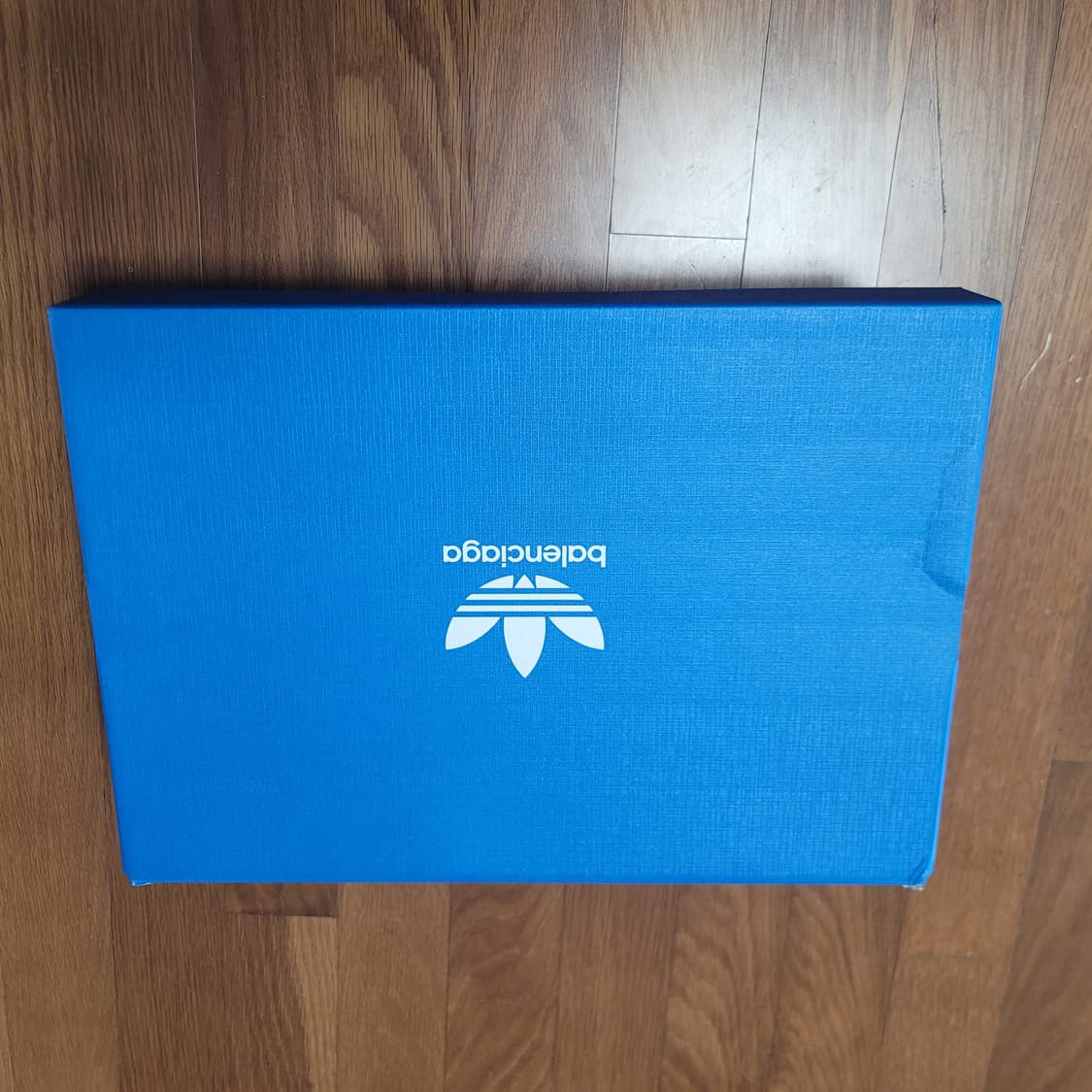 발렌시아가 아디다스 콜라보 스니커즈 상품이미지4