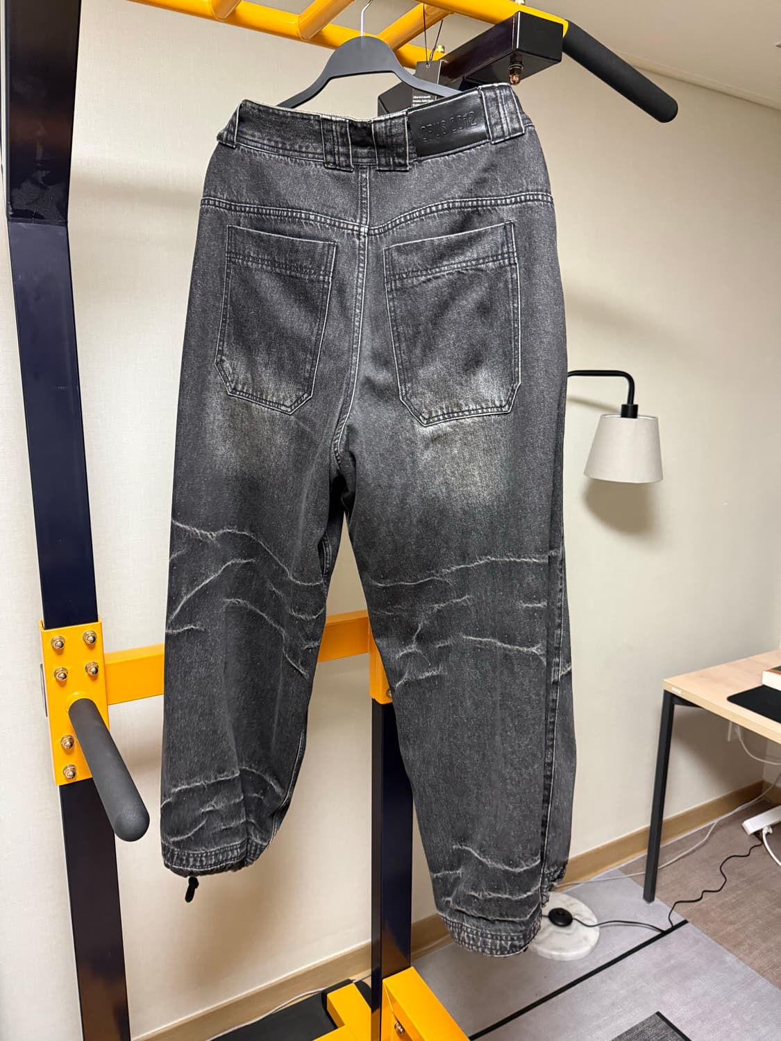 OPUS 0012 MELTED DENIM PANTS BLACK M사이즈 상품이미지4