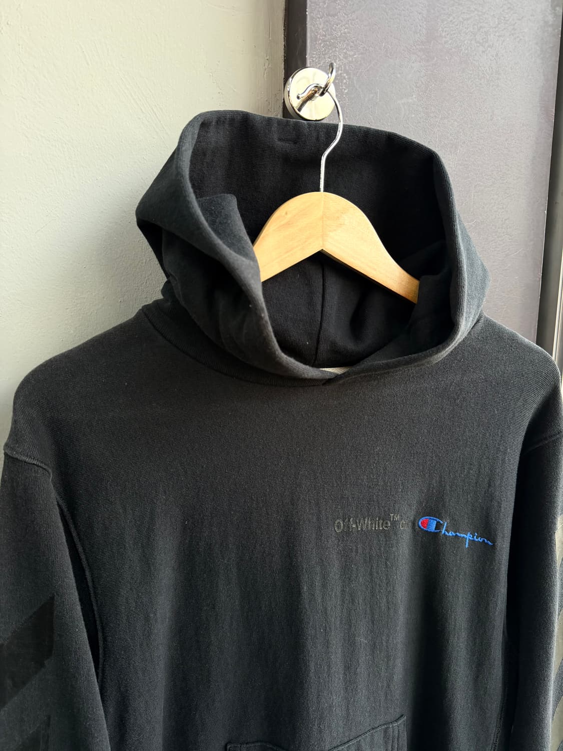L/ 오프화이트x챔피온 백로고 디스 후드티 상품이미지3