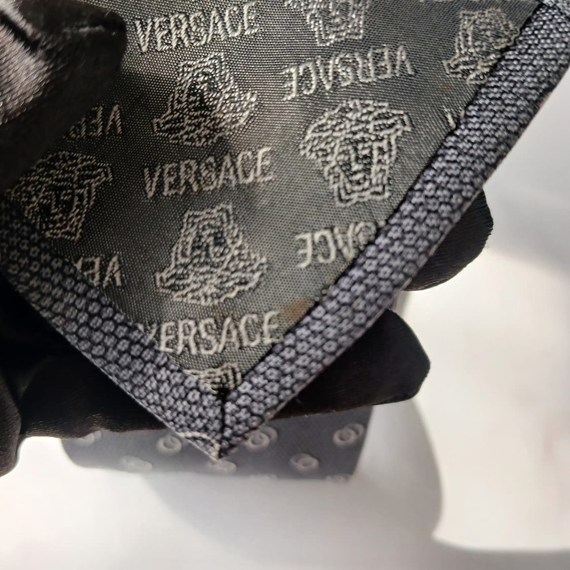 VERSACE 베르사체 실크 그레이 패턴 넥타이 9cm A등급 G8 상품이미지9