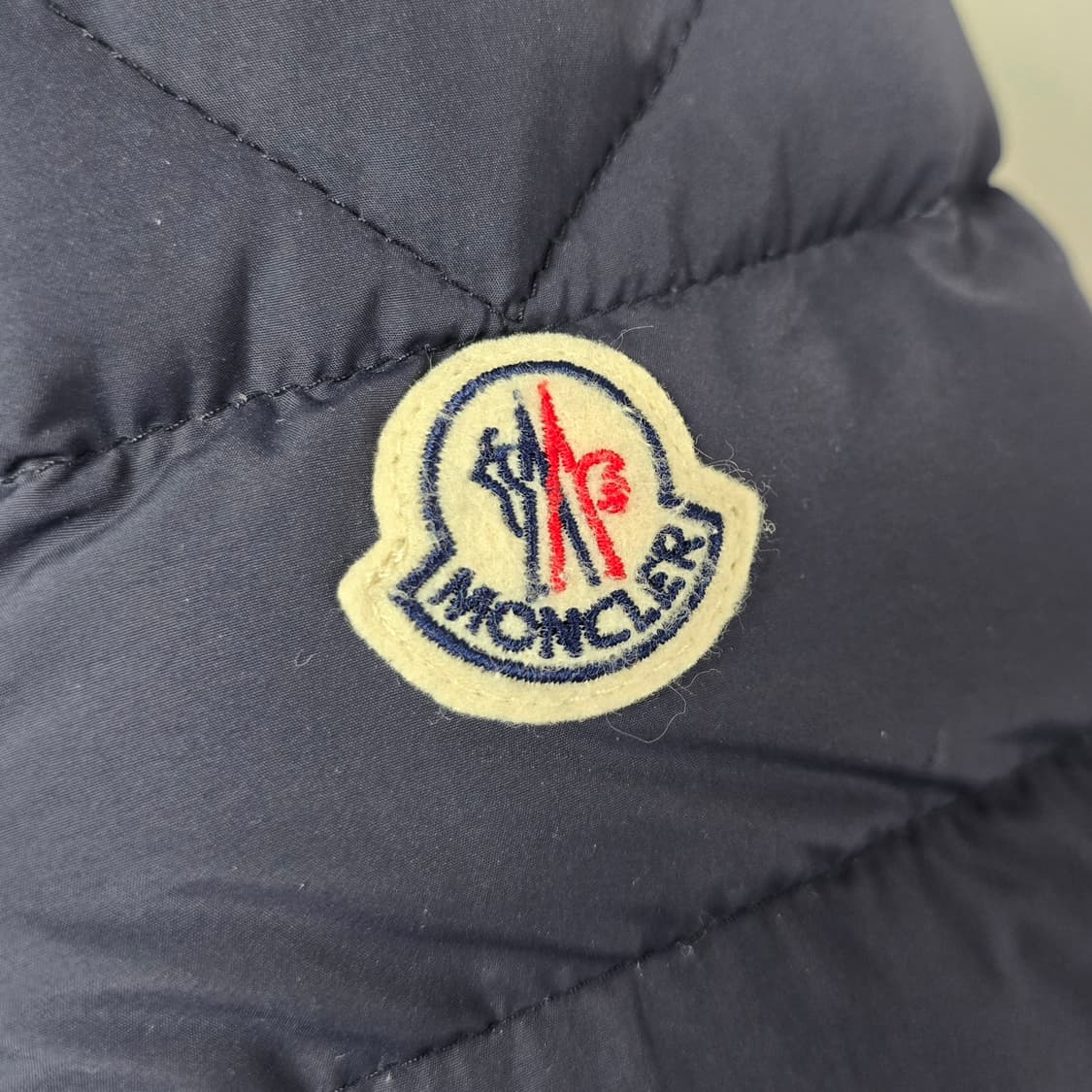 몽클레어 예레스 패딩 6사이즈 110 판매 상품이미지2