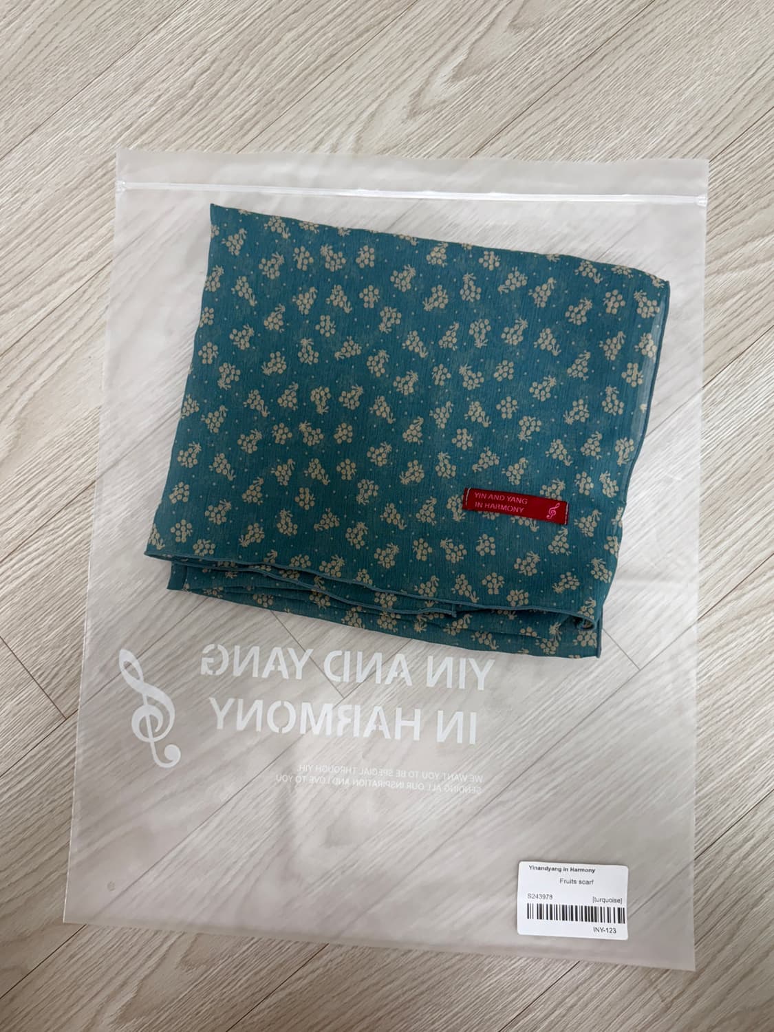 인앤양인하모니 스카프 Fruits scarf 상품이미지1