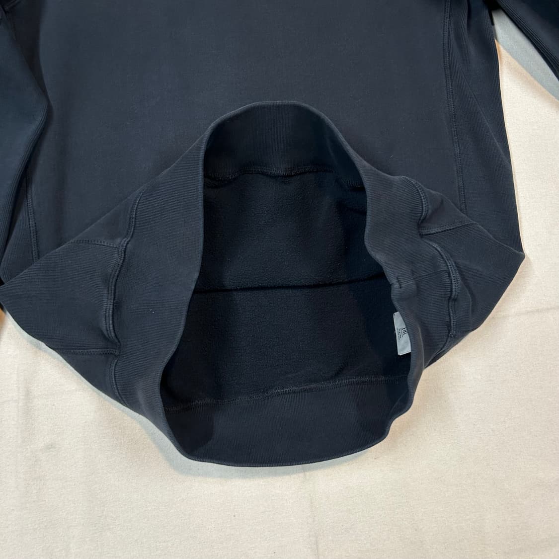 L) 스톤아일랜드 블랙 와펜 맨투맨 스웨트셔츠 상품이미지7