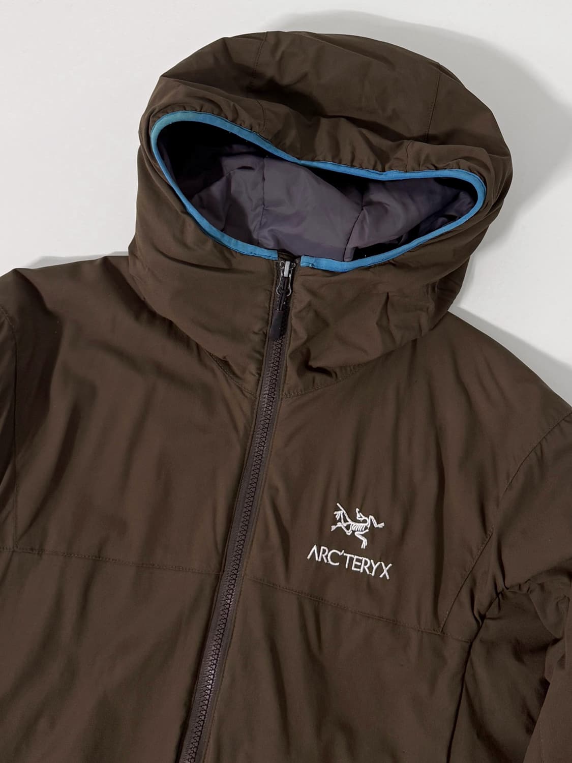 아크테릭스 루즈핏 00‘s 아톰 LT 카키 후드 자켓 상품이미지6