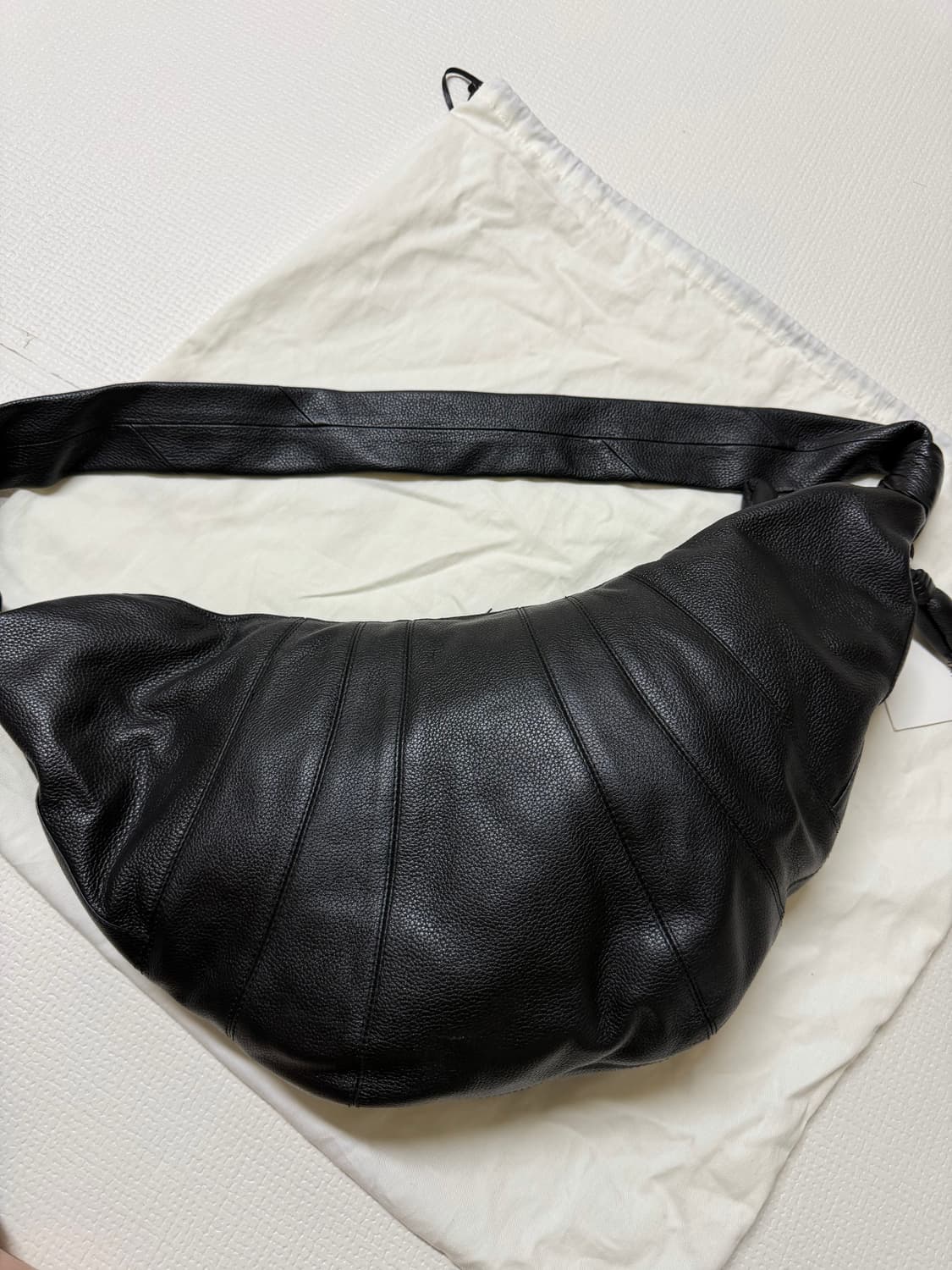 르메르 소프트그레인드 범백 라지 블랙 상품이미지1