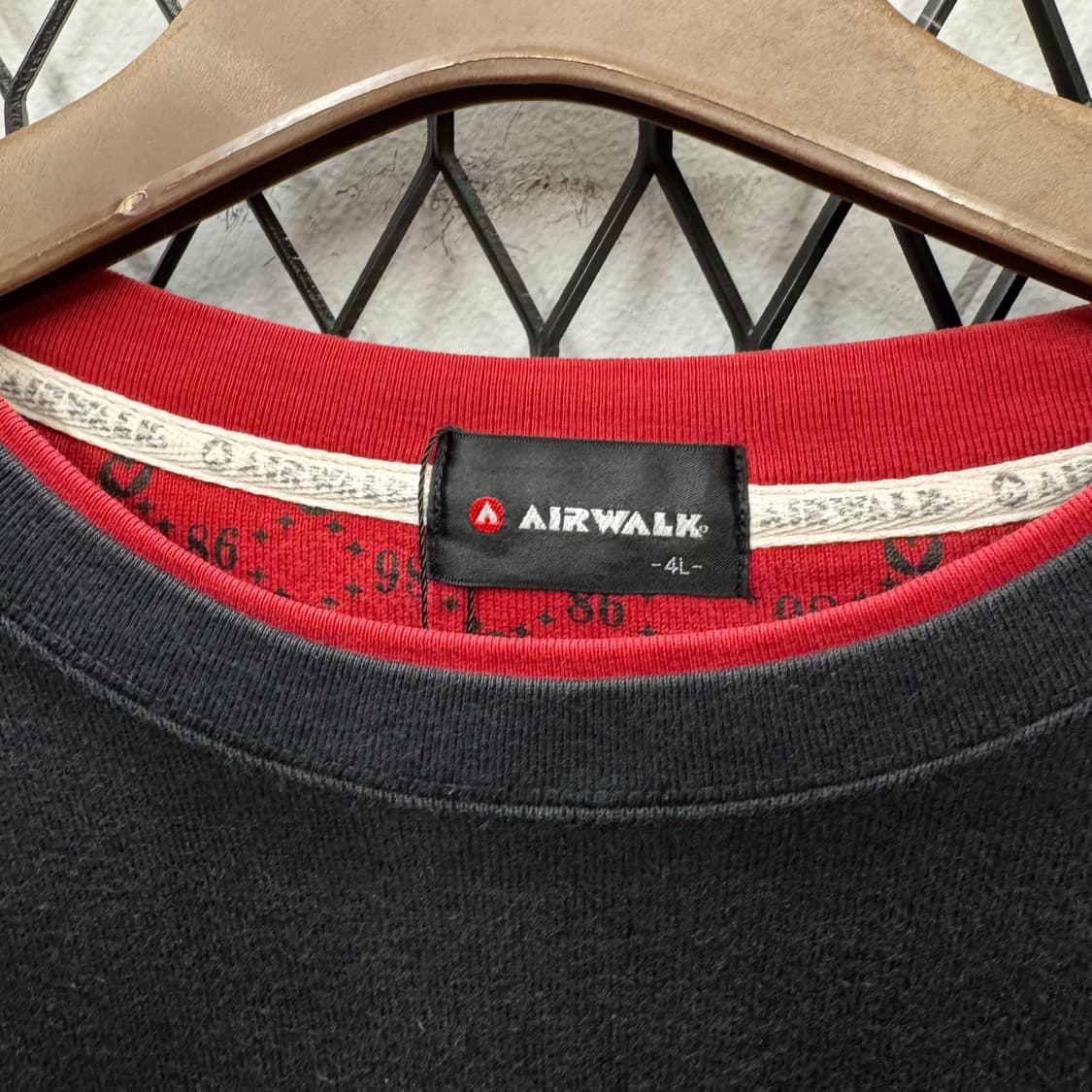 00s 에어워크 그래픽 긴팔 티셔츠 전후면 프린팅 포인트 블랙 상품이미지8