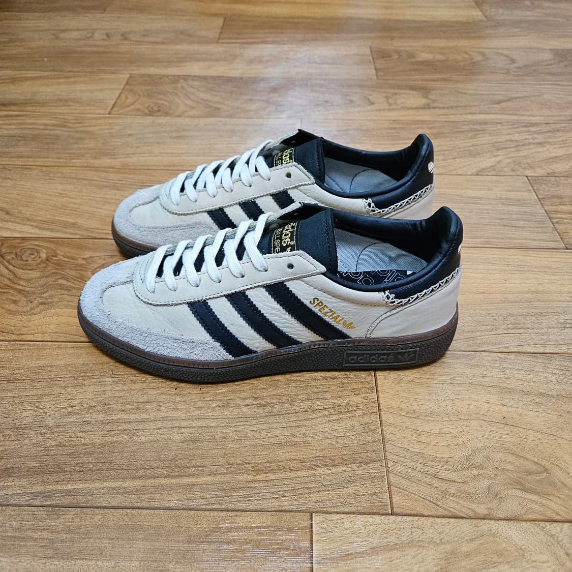 아디다스 스페지알 235 상품이미지1