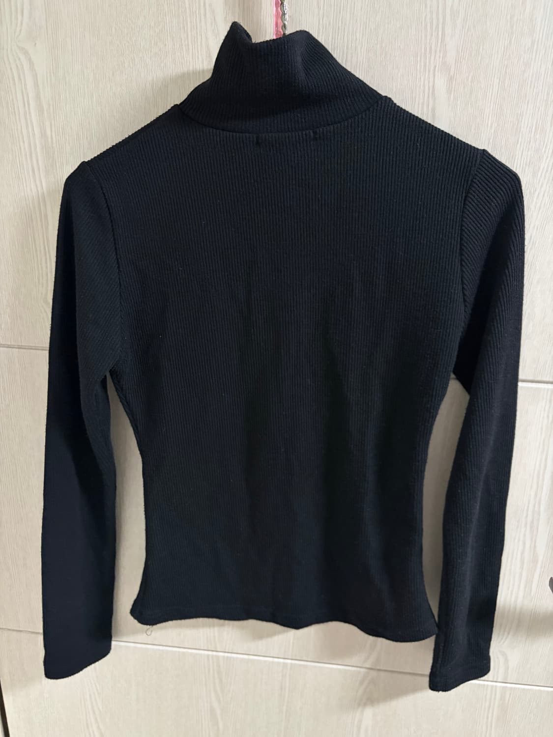 헬레네파리스 스냅 터틀넥 긴팔티 상품이미지6