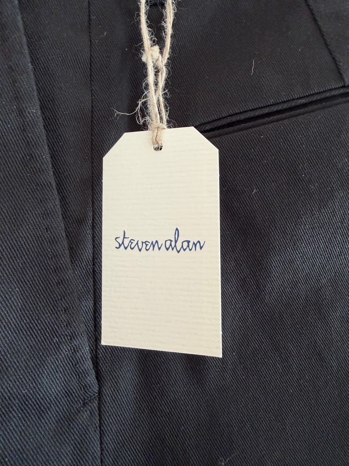 25FW 스티븐알란재팬 드릴 인 투플리츠 드레스 트라우저스 블랙 L 상품이미지3