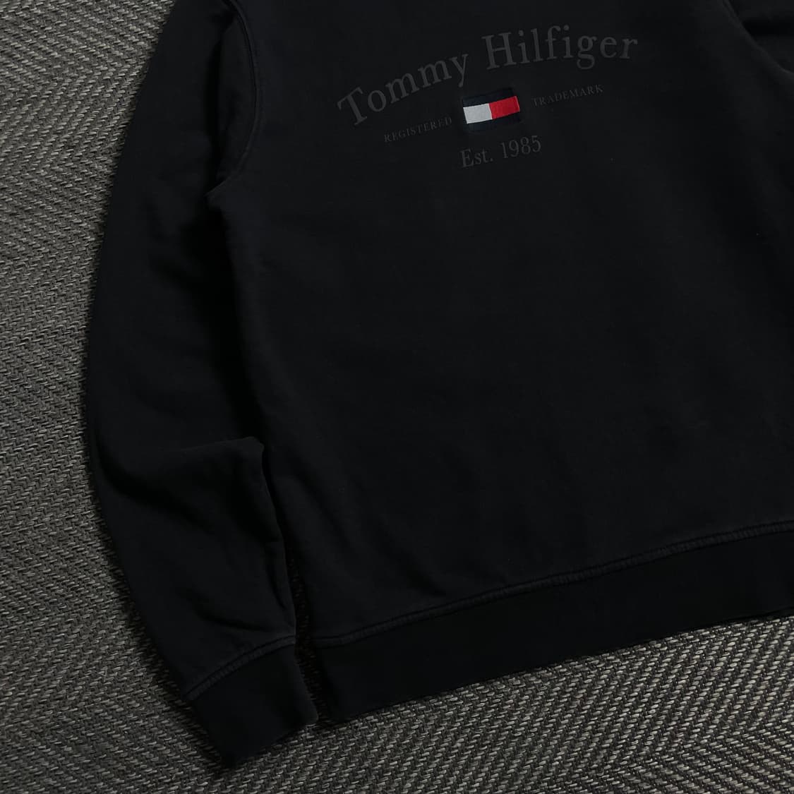 타미힐피거 센터 자수로고 맨투맨 블랙y 4720 상품이미지4
