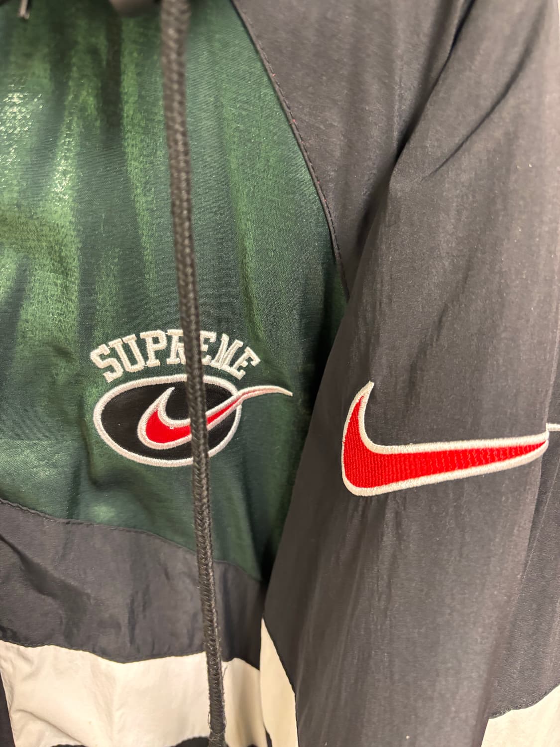[L]슈프림 x 나이키 후드 스포츠 자켓 그린 - 19SS 상품이미지3